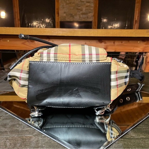 Burberry mini backpack with certificate of authenticity! - Picture 5 of 15